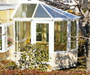 サンルームの天窓にカバーを付けました。