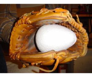 野球グローブ形状保形用発泡スチロール2