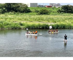 多摩川いかだ下り大会