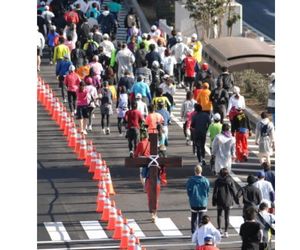 発泡スチロール製「十字架」で東京マラソンに出ました3