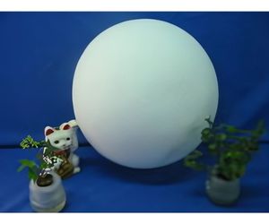 発泡スチロール製巨大な球