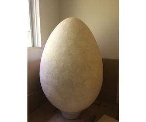 全長1200mmの巨大たまごを使用した作品