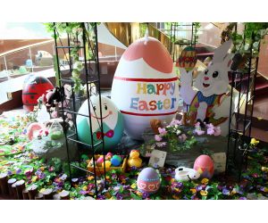 温泉でインテリアとして使用された巨大たまご