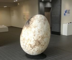 巨大手作りたまご 展覧会使用写真