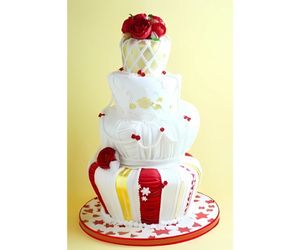 踊るケーキ台 4連変形円錐台 大 お客さま作品例