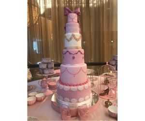 6段ケーキ ホテルでの使用例