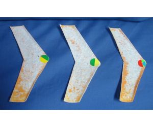 飛び続ける不思議なヒコーキ オレンジ2