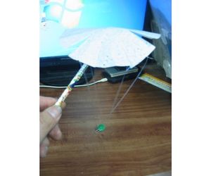 発泡スチロールの落下傘