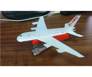 エアバスA380の紙飛行機