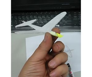 発泡スチロールペーパーで作るプロペラ飛行機型紙飛行機